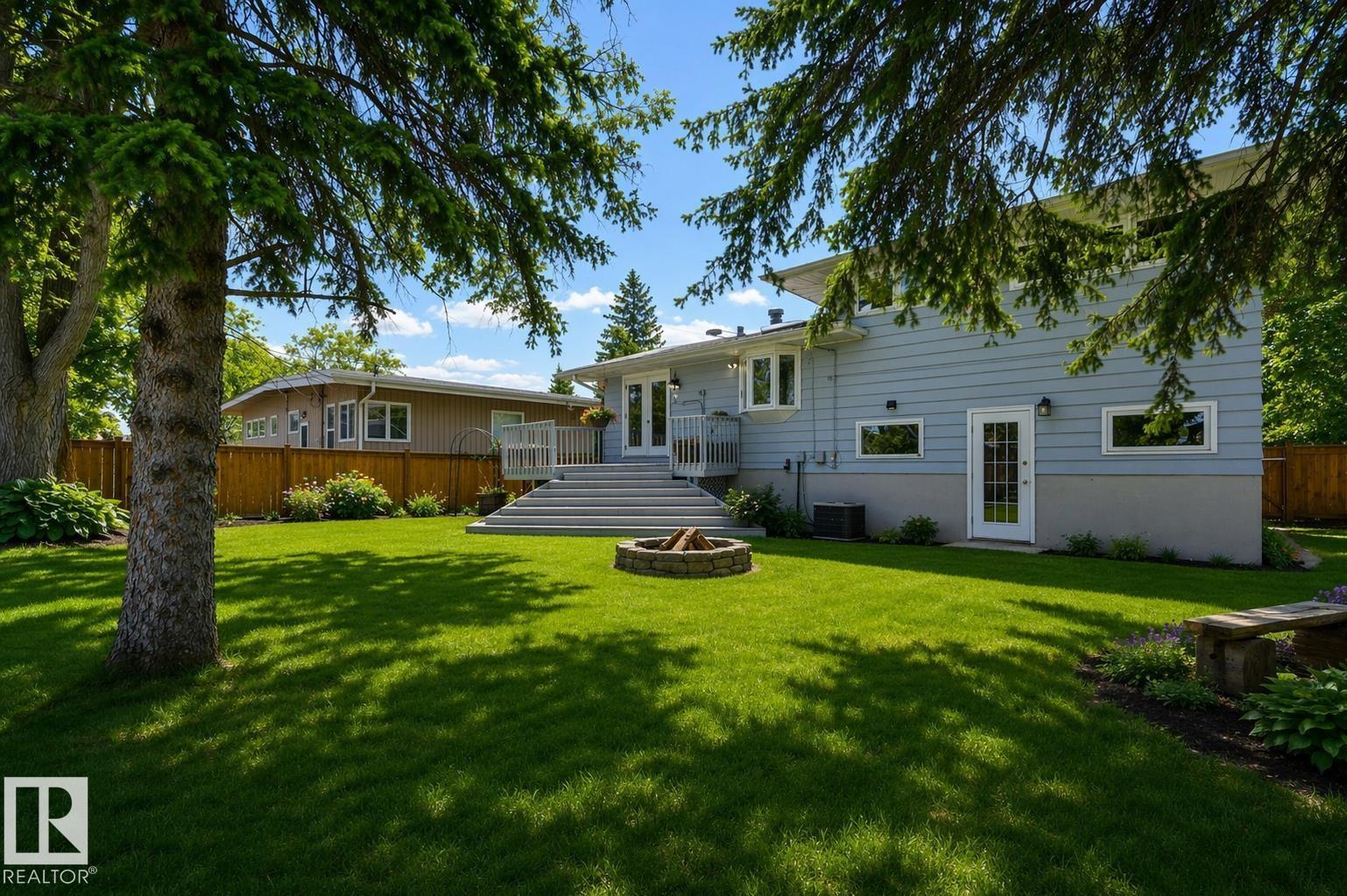 15914 92A AV NW, Edmonton