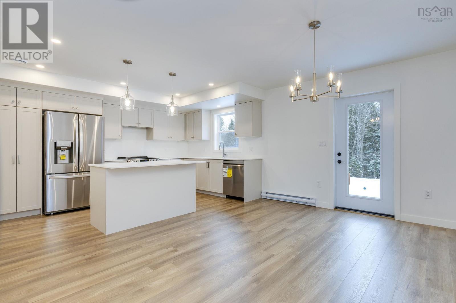 Property 6 of 44 of SMD-3B 28 Simona Drive