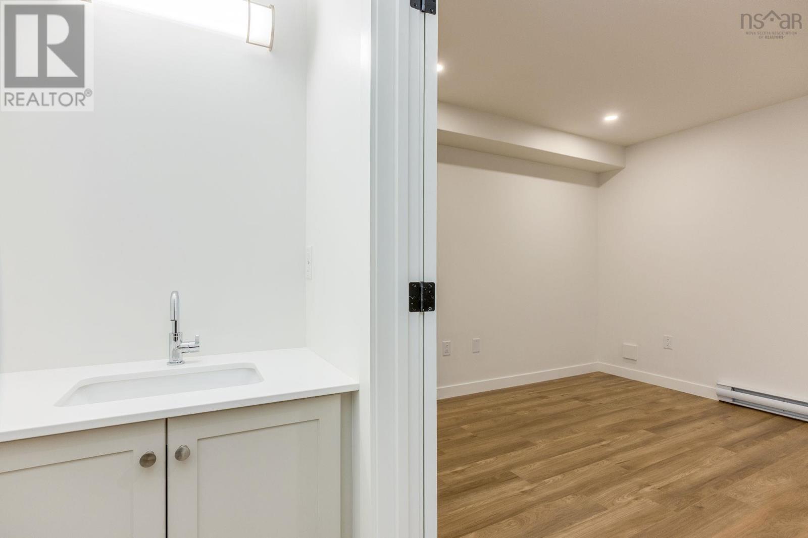 Property 3 of 44 of SMD-3B 28 Simona Drive