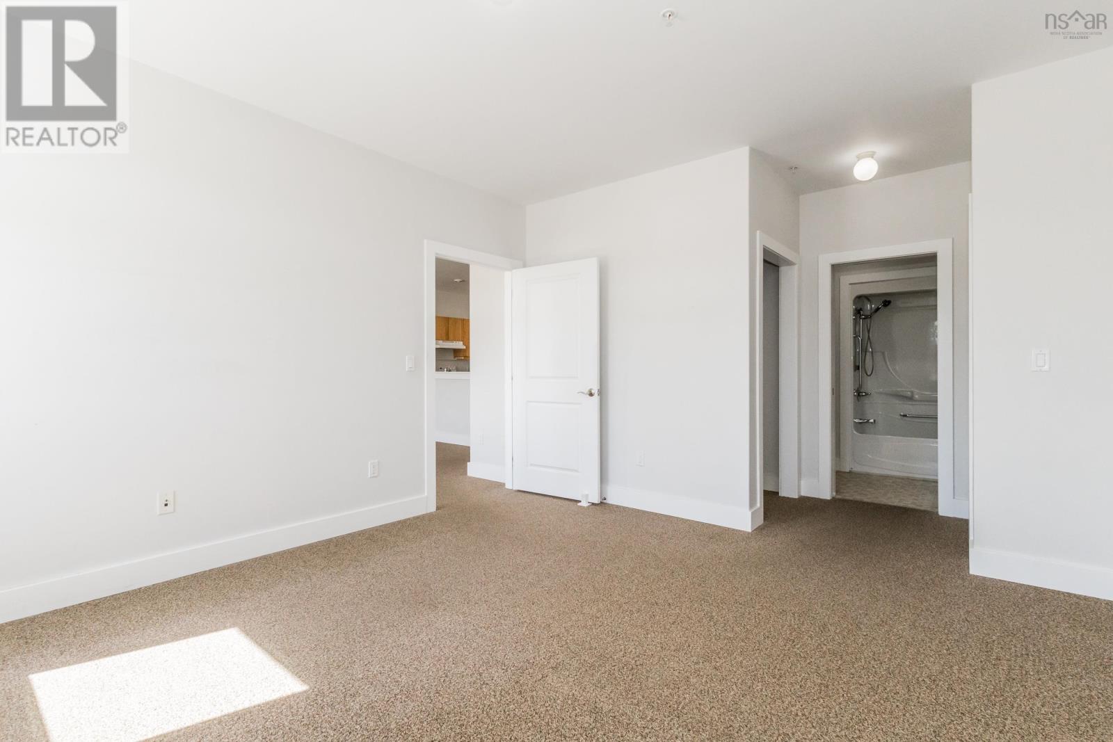 #302 24 HARBOURSIDE DRIVE - 6