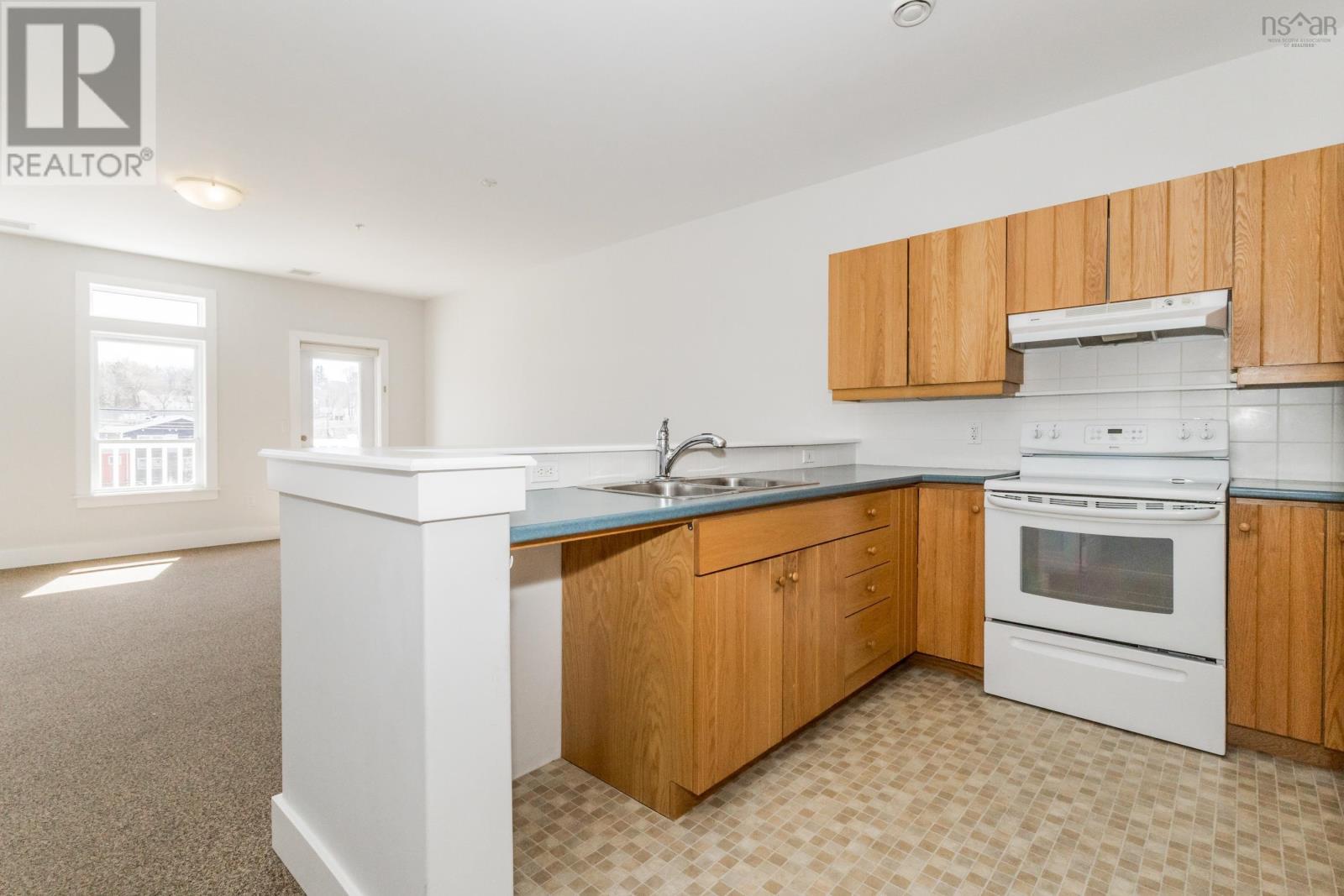 #302 24 HARBOURSIDE DRIVE - 10