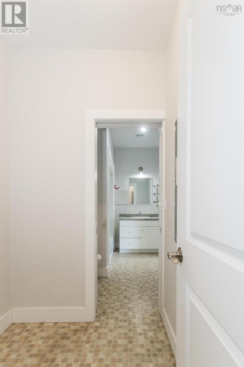 #302 24 HARBOURSIDE DRIVE - 9