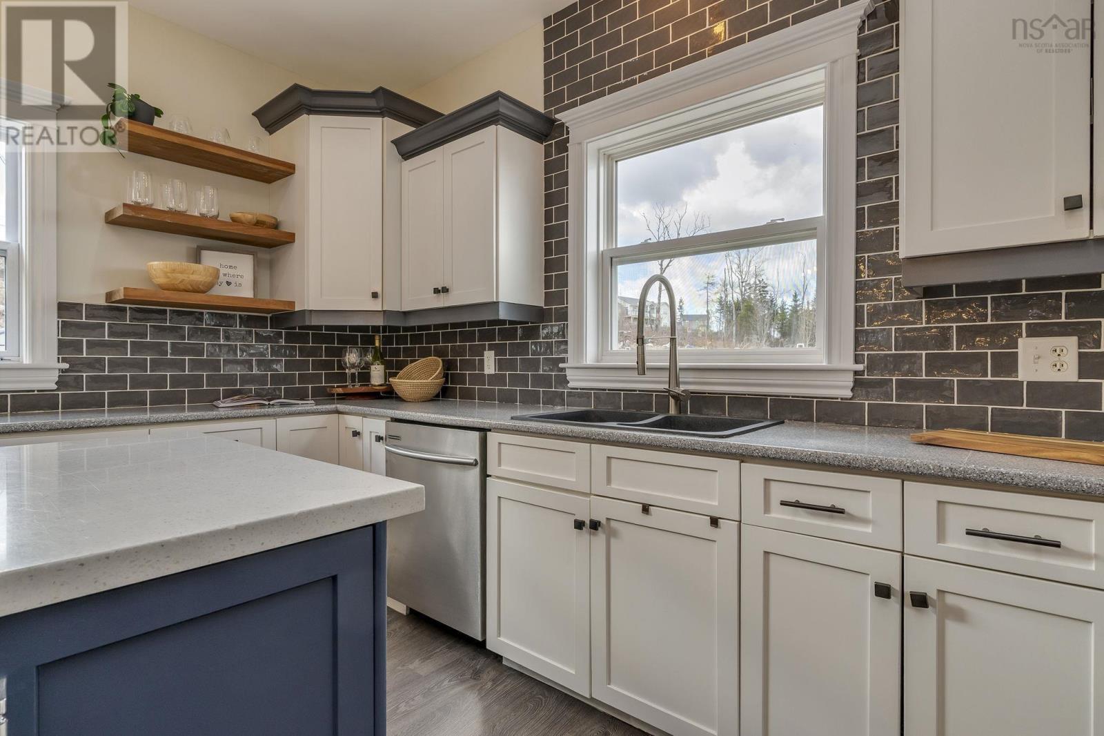 Property 14 of 48 of 191 Windbreak Run