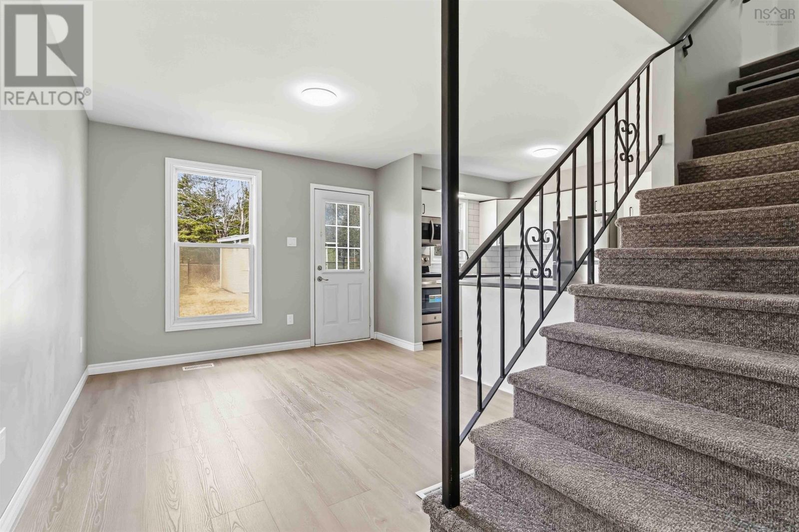 Property 7 of 48 of 165 Merrimac Drive