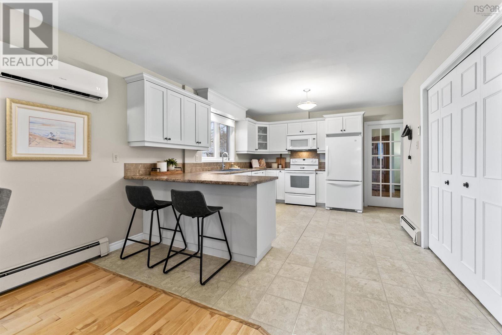 Property 18 of 49 of 29 Bow Street