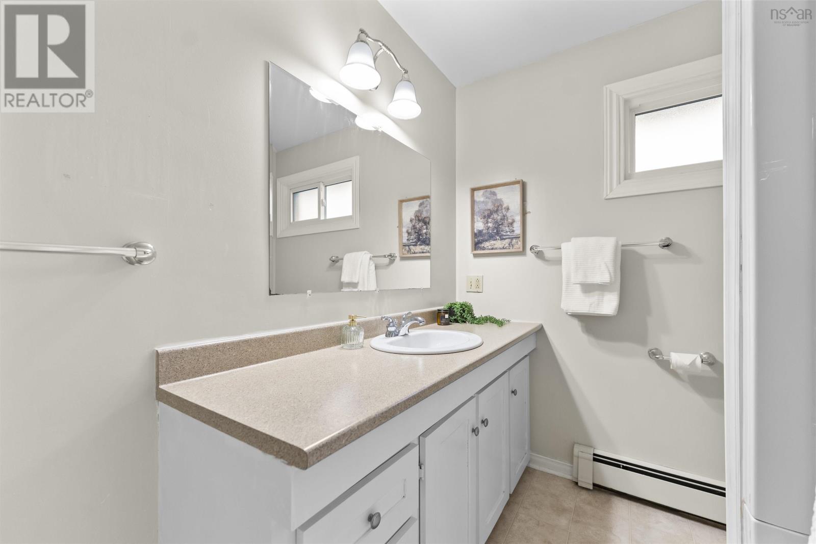 Property 43 of 49 of 29 Bow Street