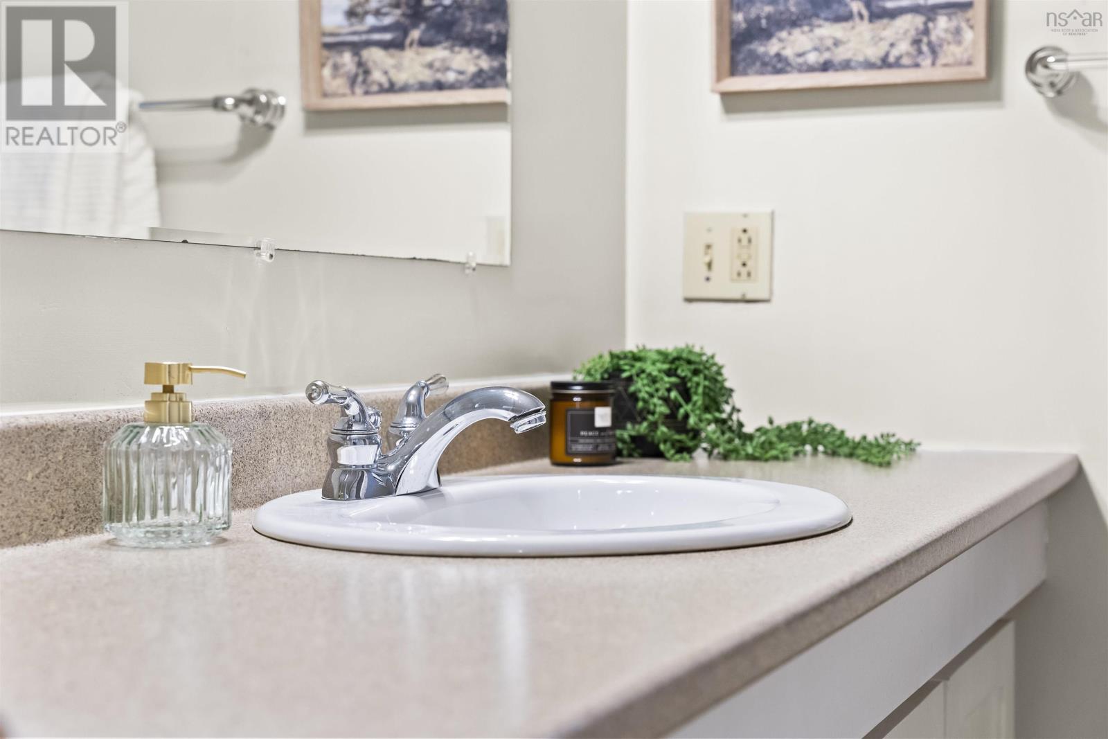 Property 44 of 49 of 29 Bow Street