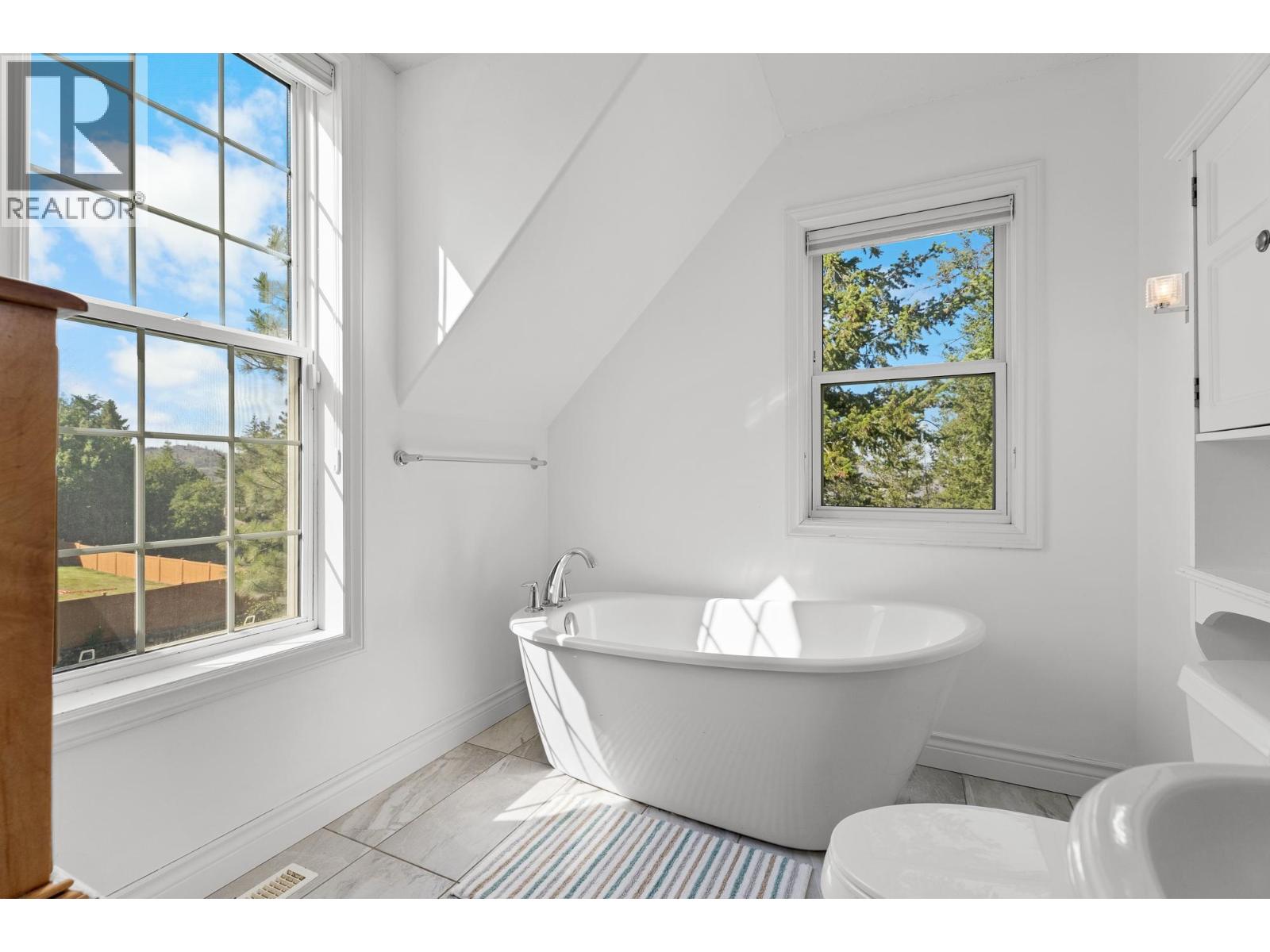 2079 Glenmohr Drive, Kamloops