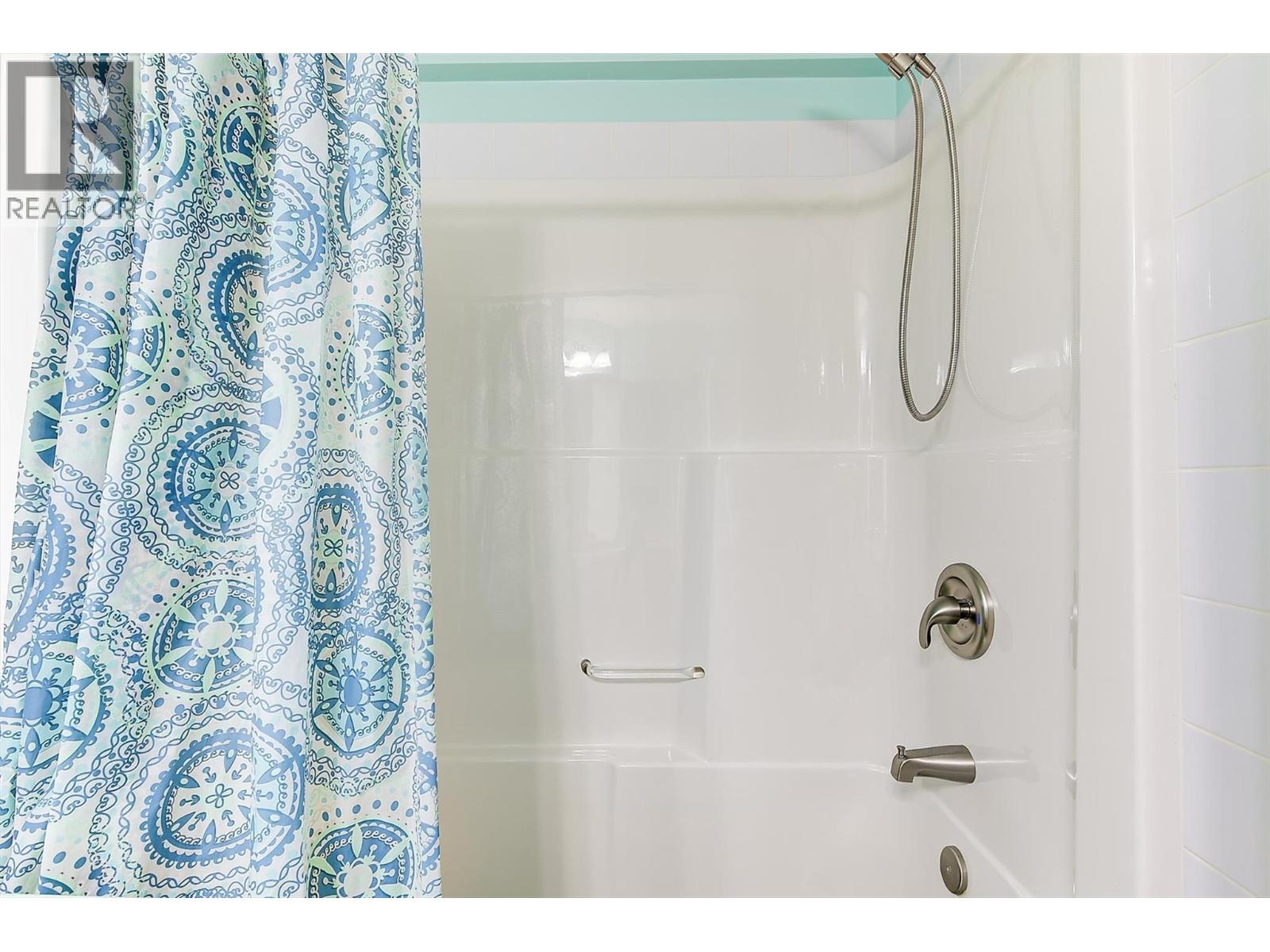 206 307 Whitman Road, Kelowna