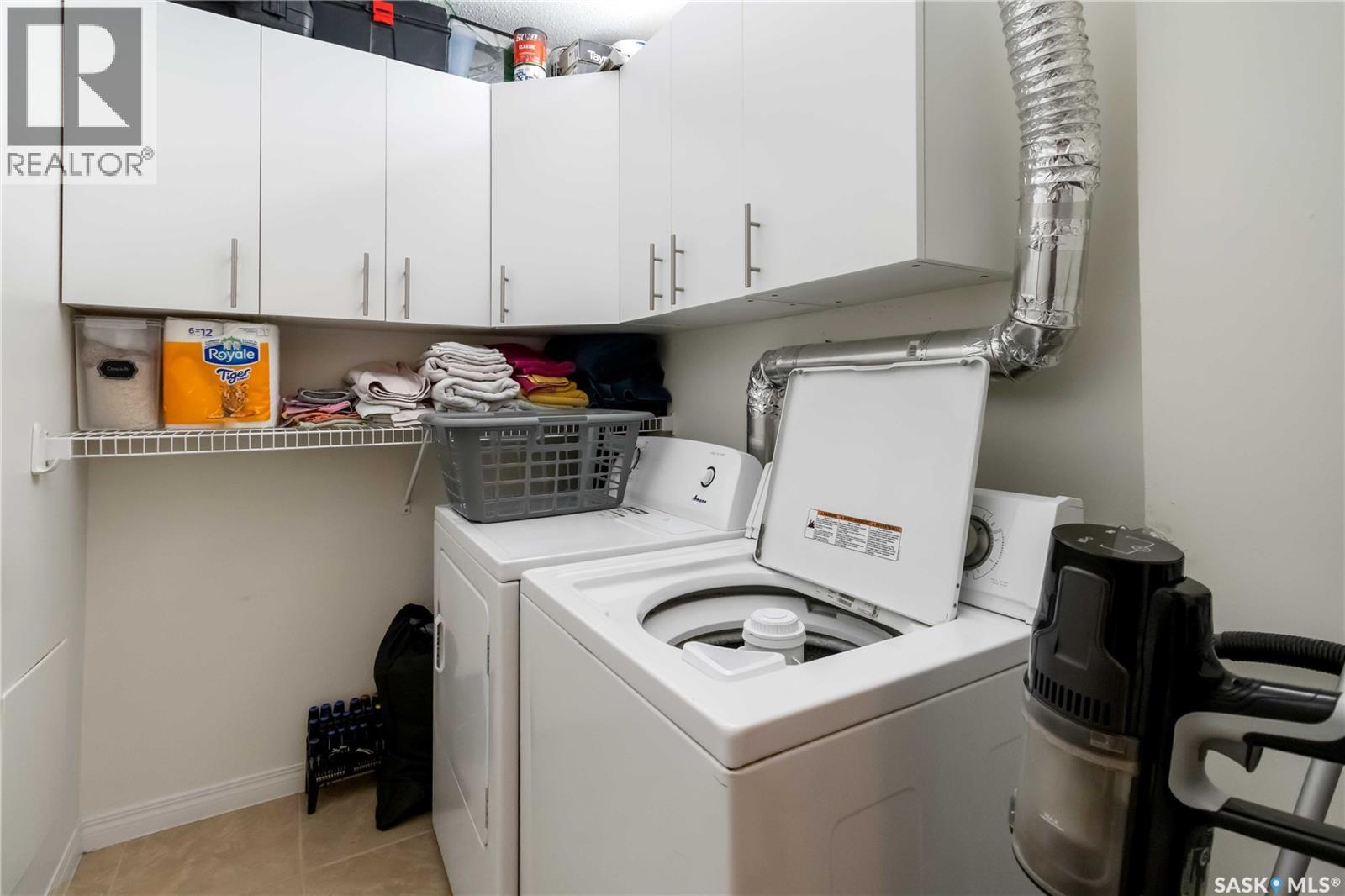 #305 415 TAIT COURT - 14