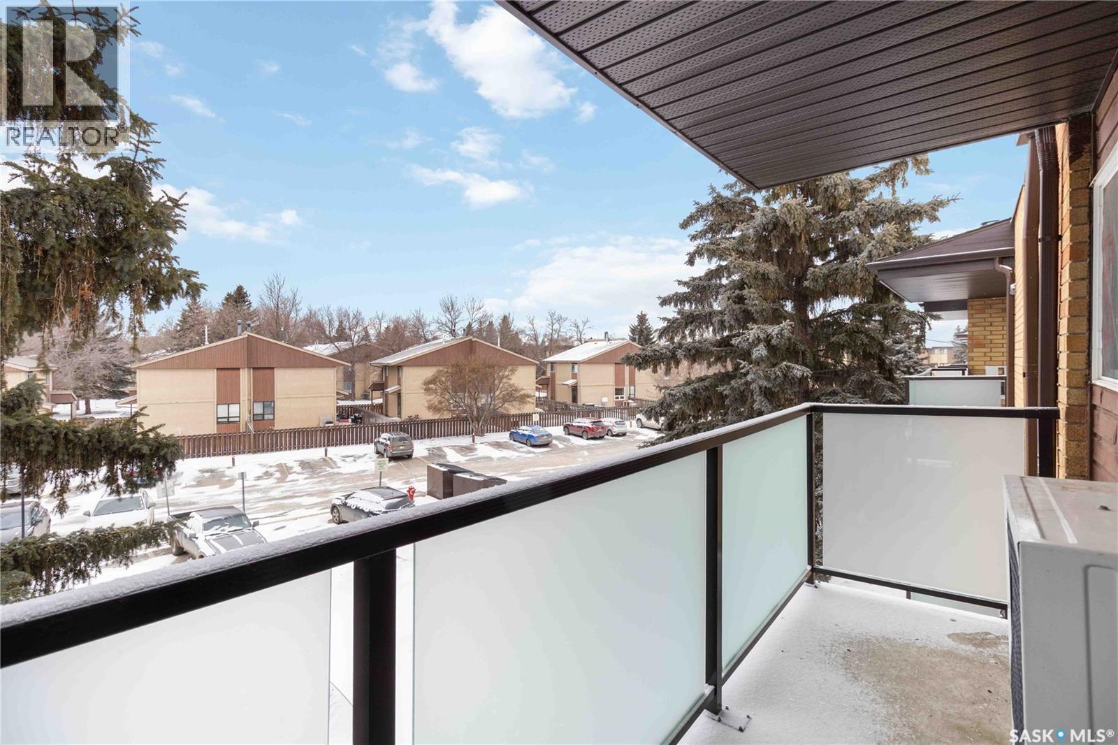 #305 415 TAIT COURT - 21