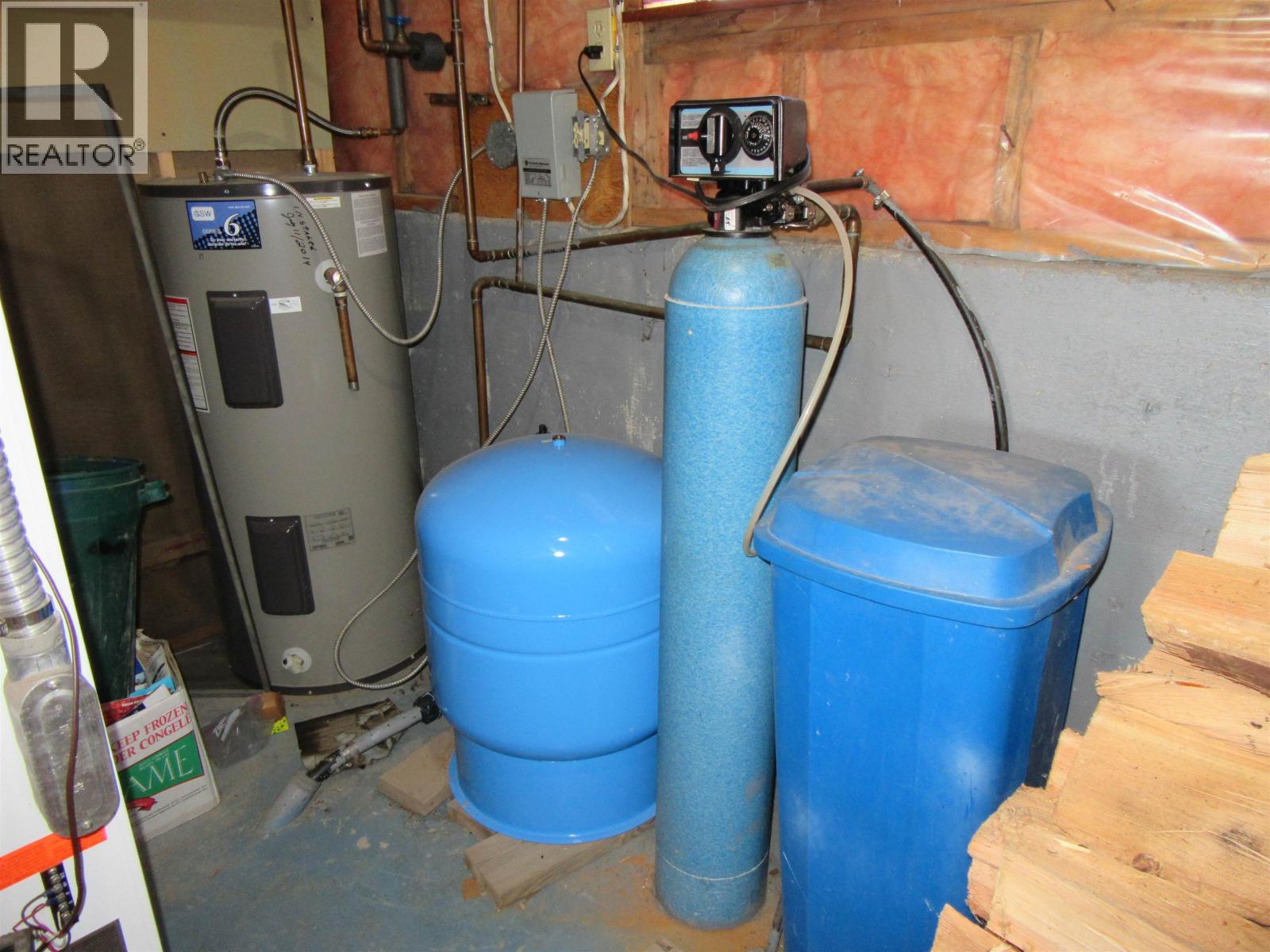 7568 BURGESS ROAD - 33