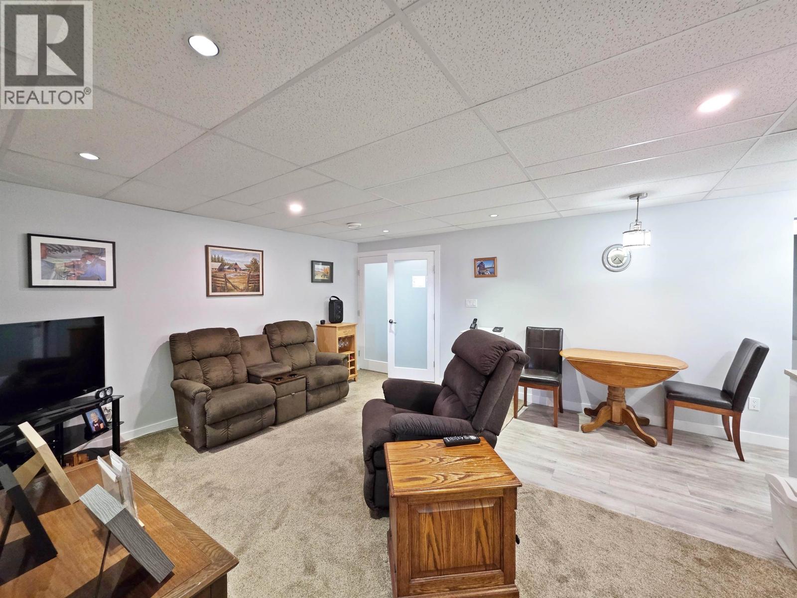 2312 WEST FRASER ROAD - 25