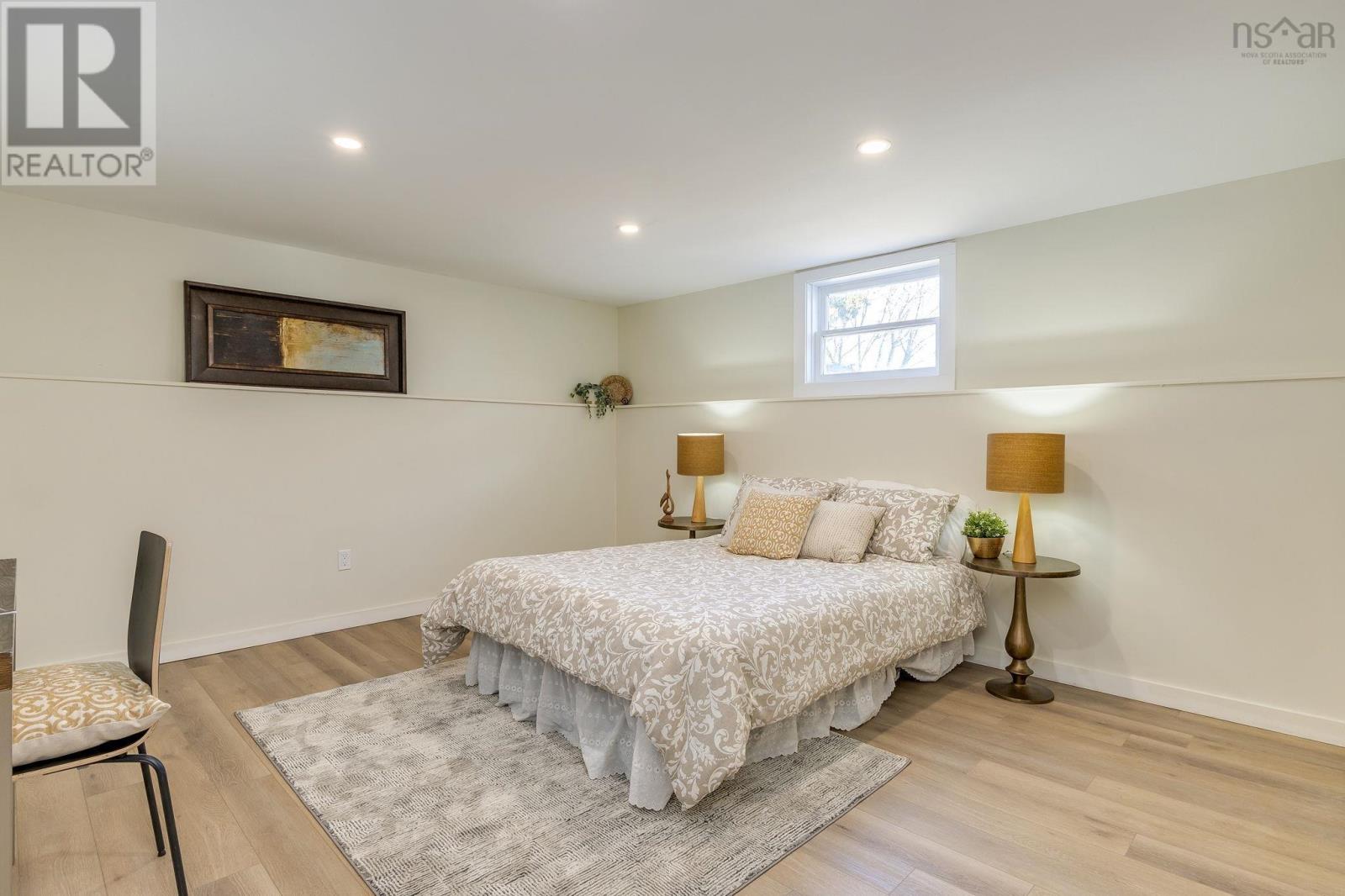 Property 27 of 41 of 3673 Albert Street