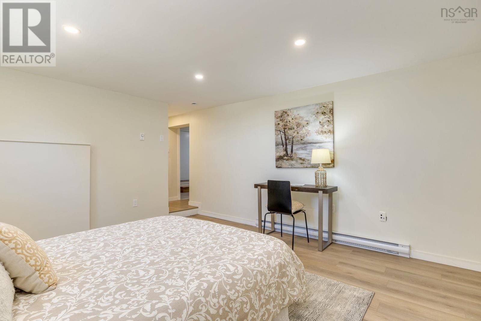 Property 30 of 42 of 3673 Albert Street