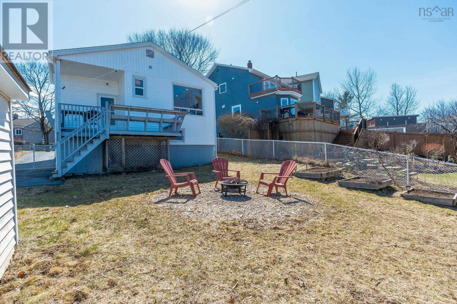 Property 33 of 42 of 3673 Albert Street