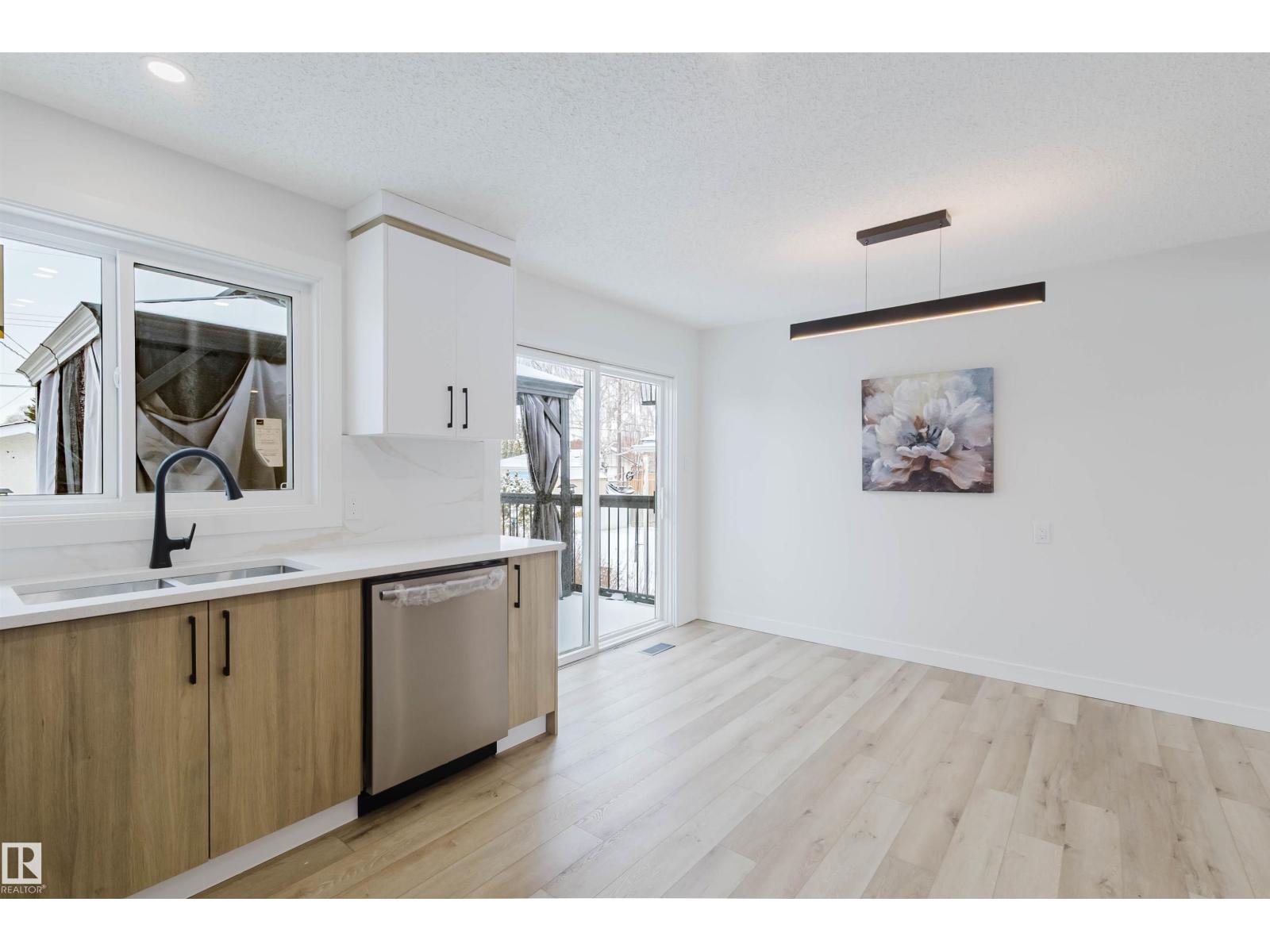 11528 42 AV NW - 13