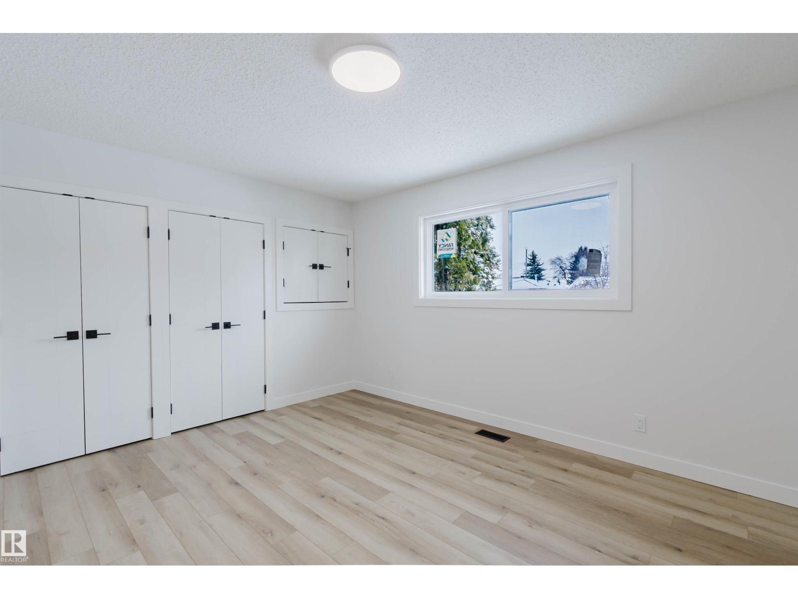 11528 42 AV NW - 19
