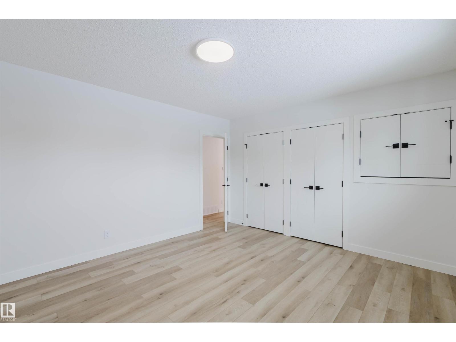 11528 42 AV NW - 20