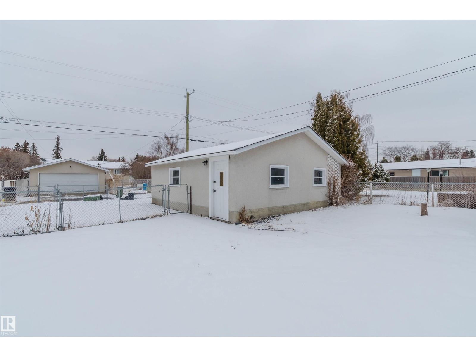 11528 42 AV NW - 38