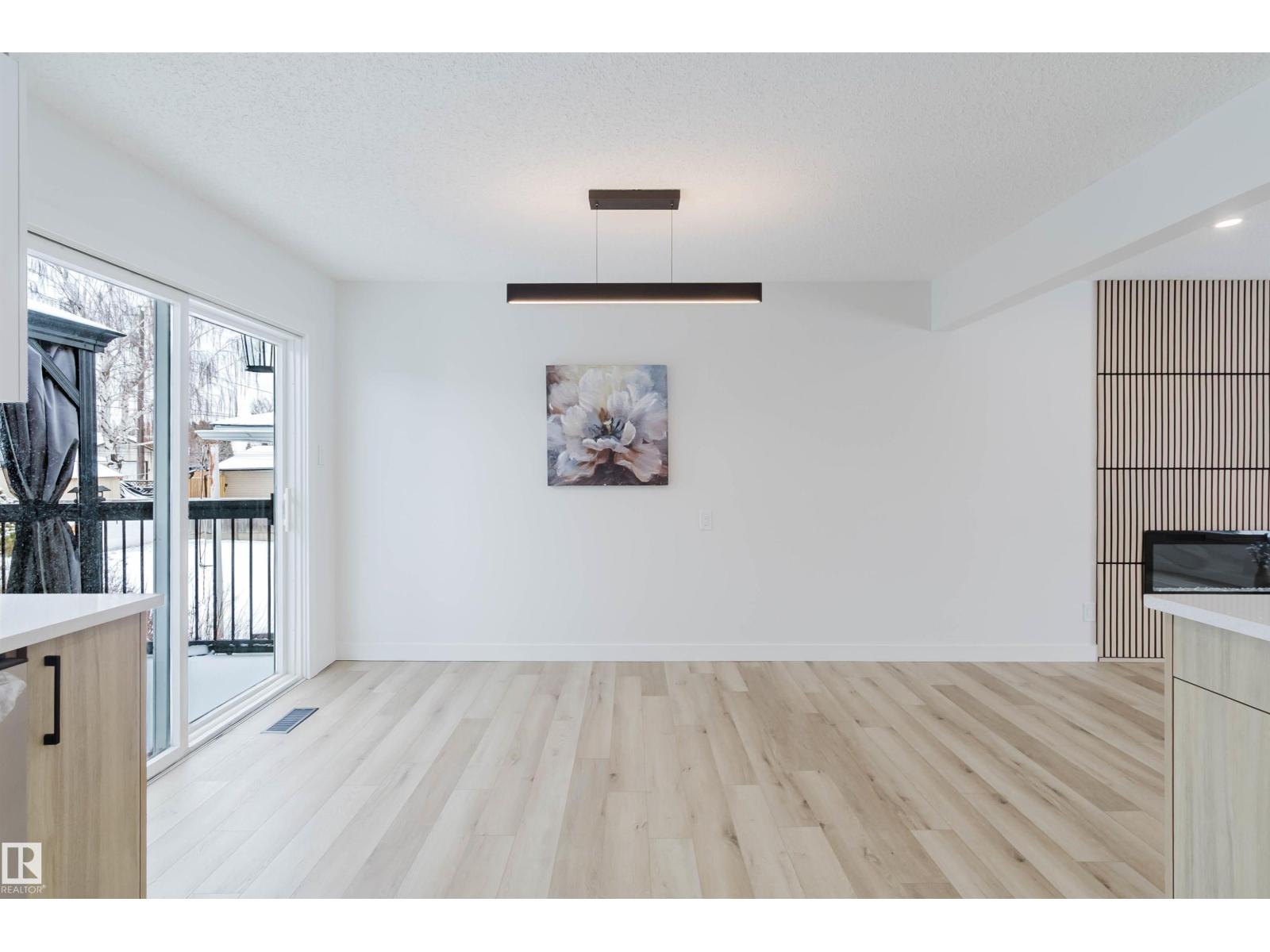 11528 42 AV NW - 14