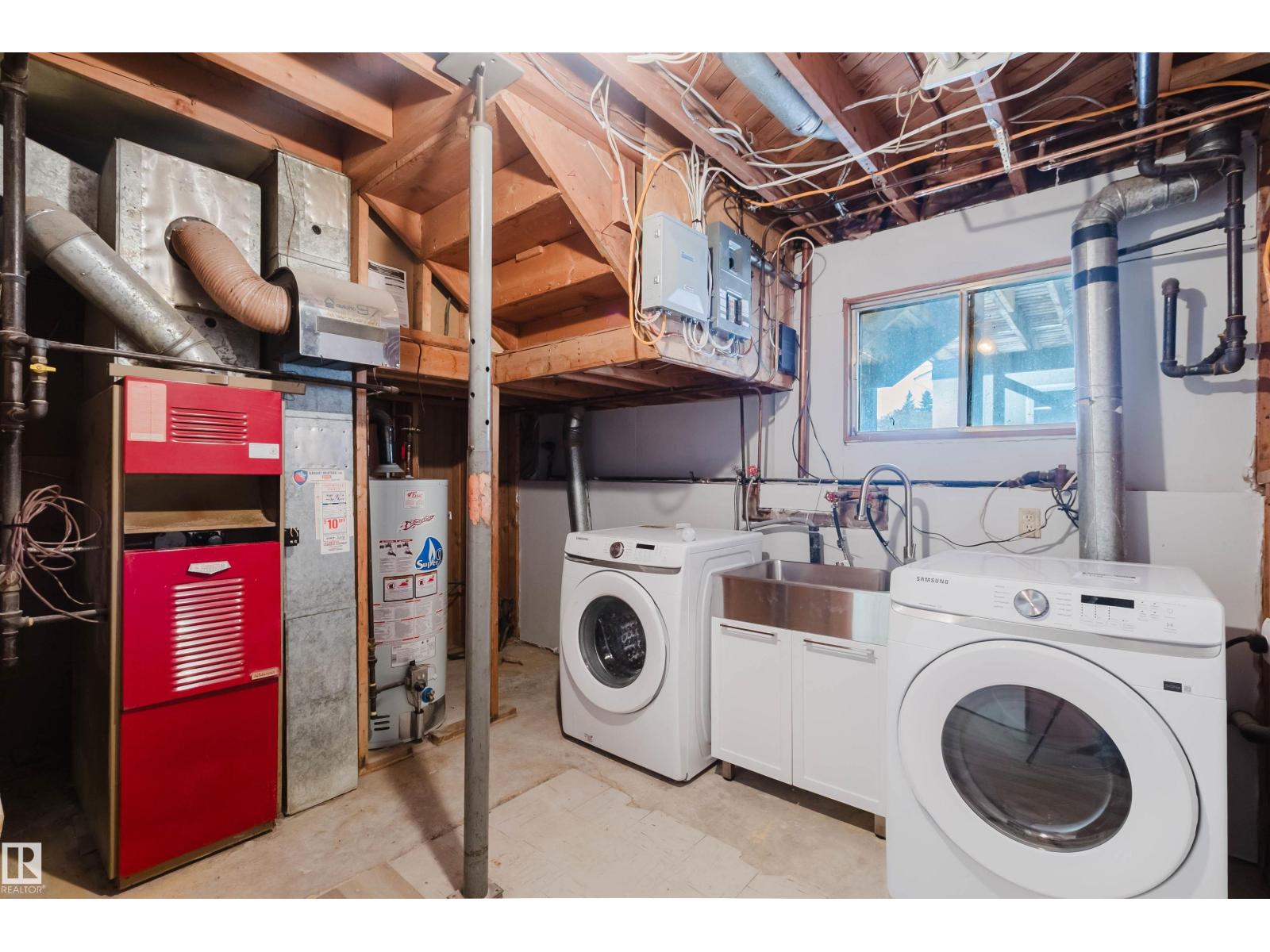 11528 42 AV NW - 30
