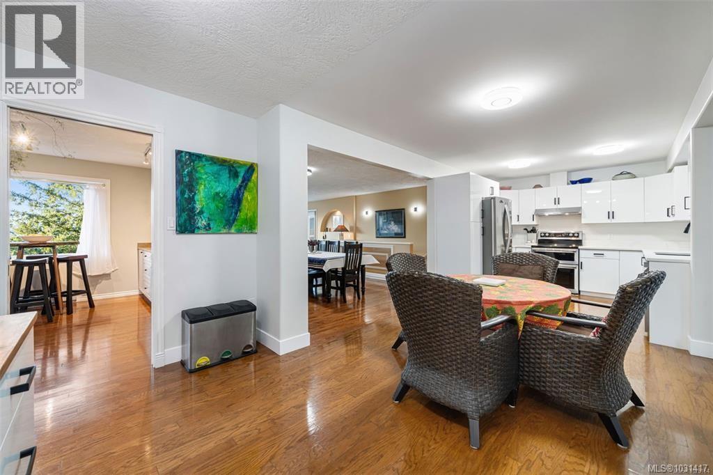 6092 Chippewa Rd - 14
