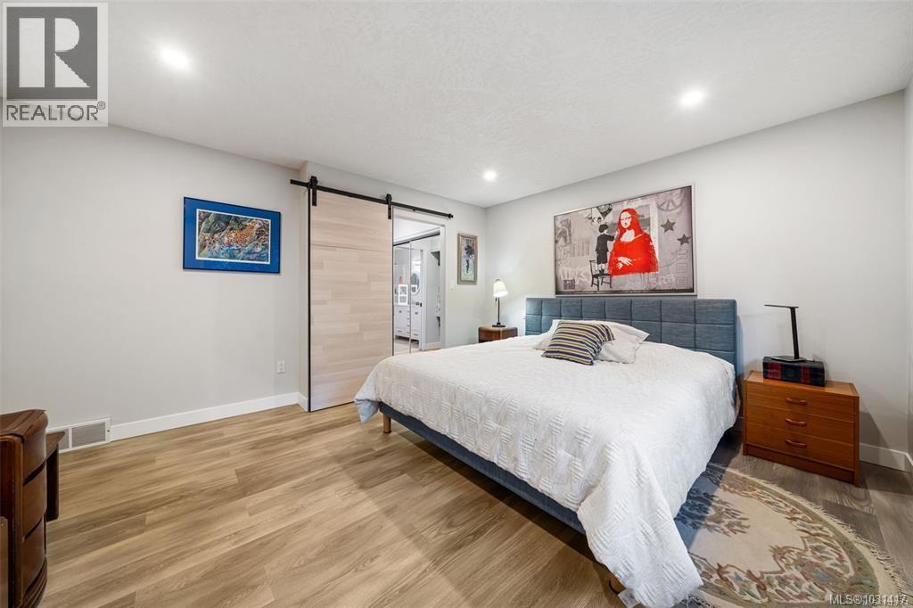 6092 Chippewa Rd - 17