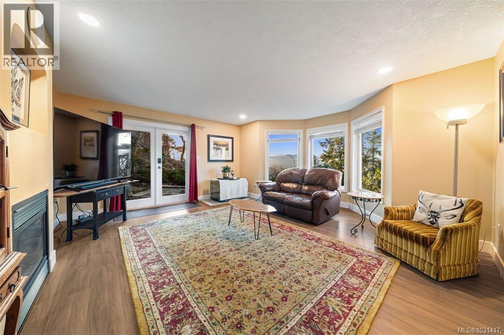 6092 Chippewa Rd - 24