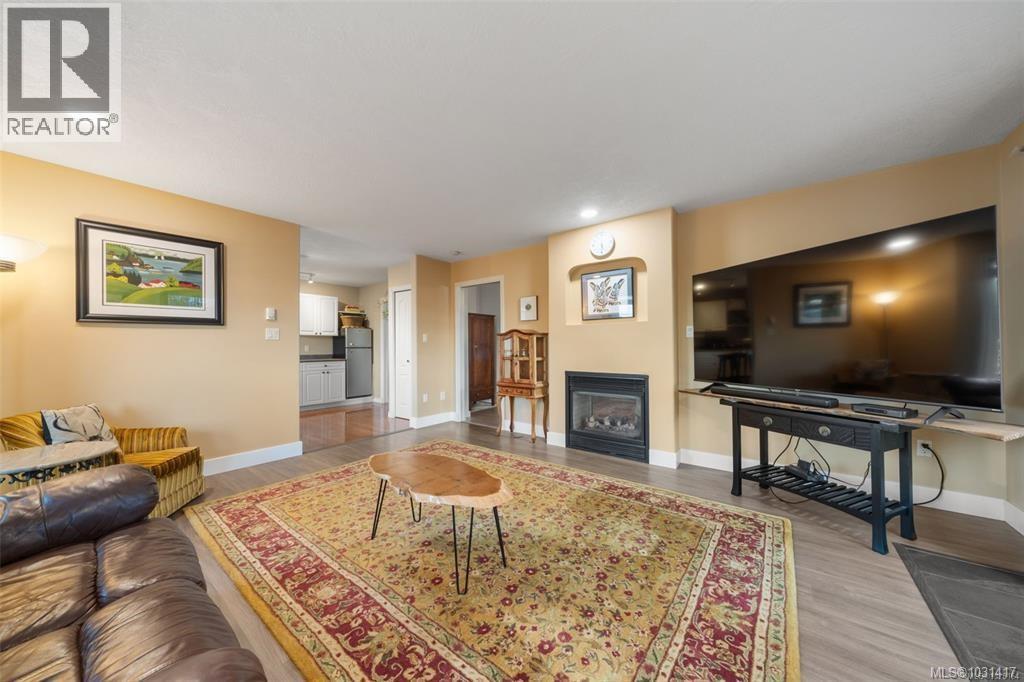 6092 Chippewa Rd - 25
