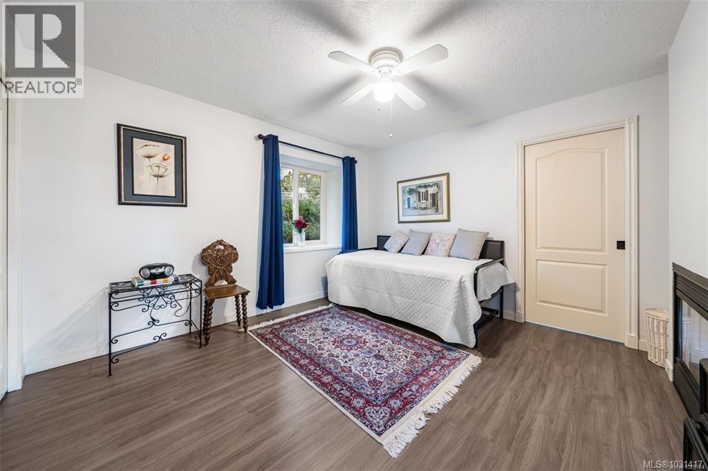 6092 Chippewa Rd - 26