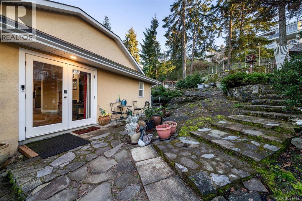 6092 Chippewa Rd - 28