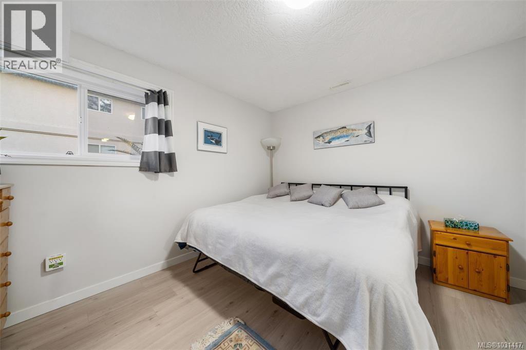 6092 Chippewa Rd - 33