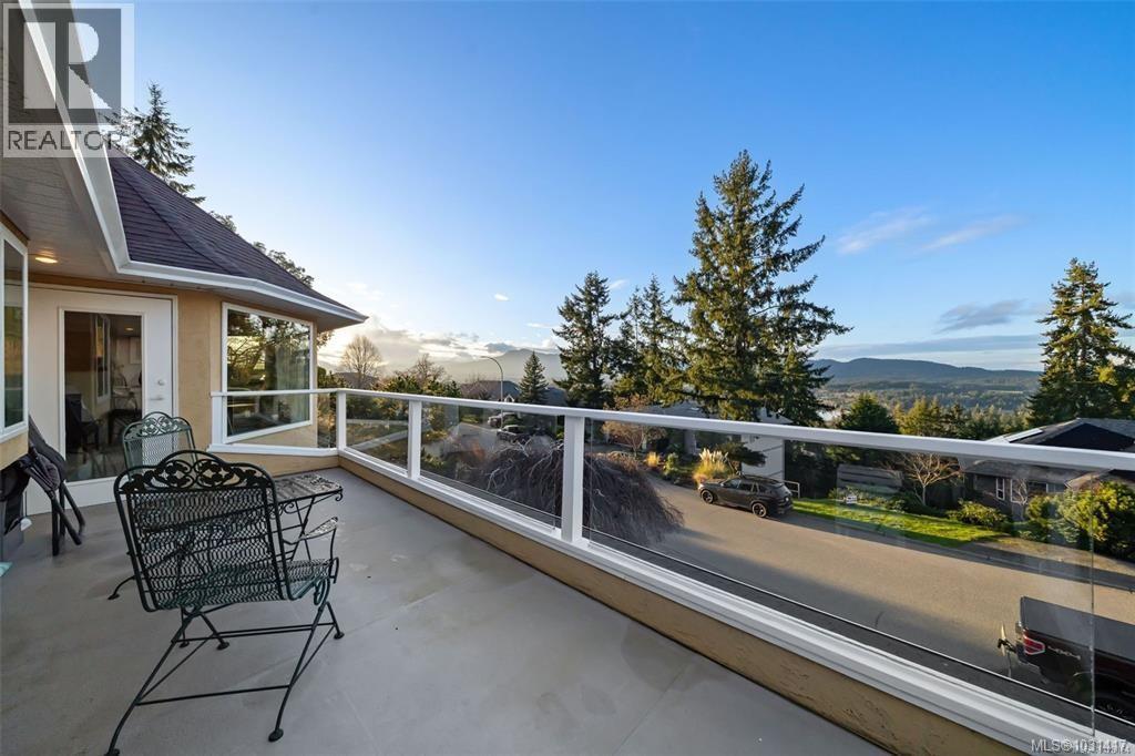 6092 Chippewa Rd - 7