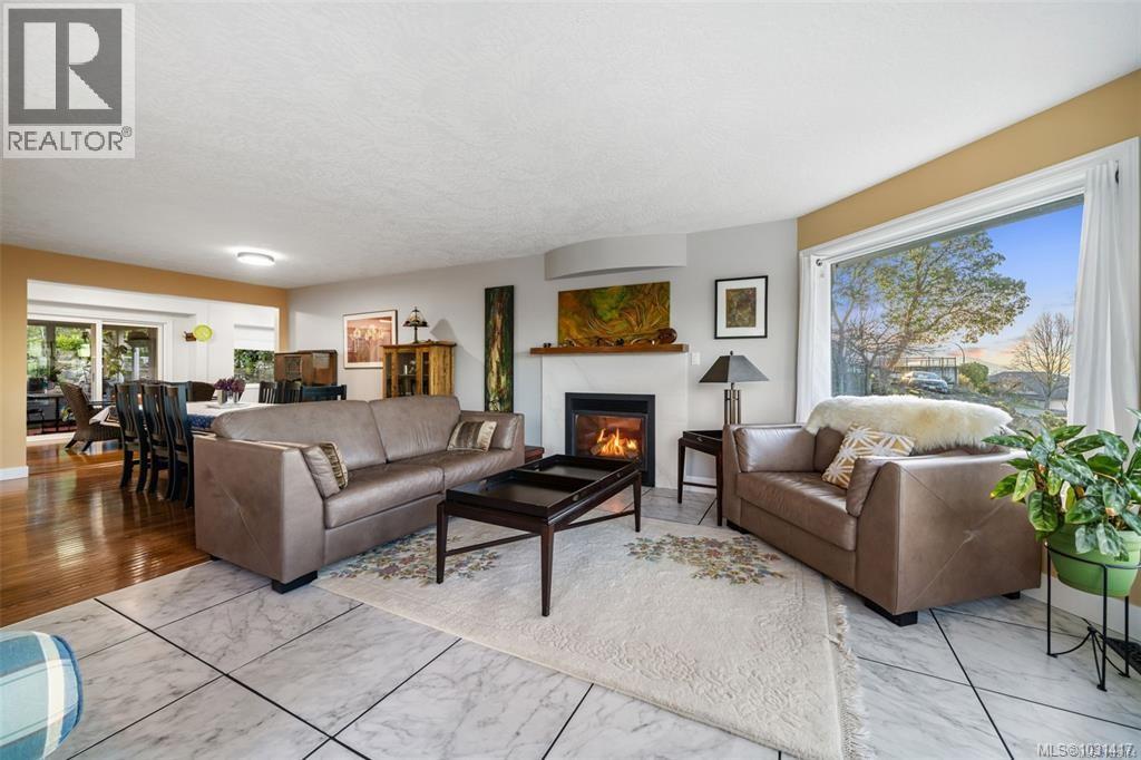 6092 Chippewa Rd - 9