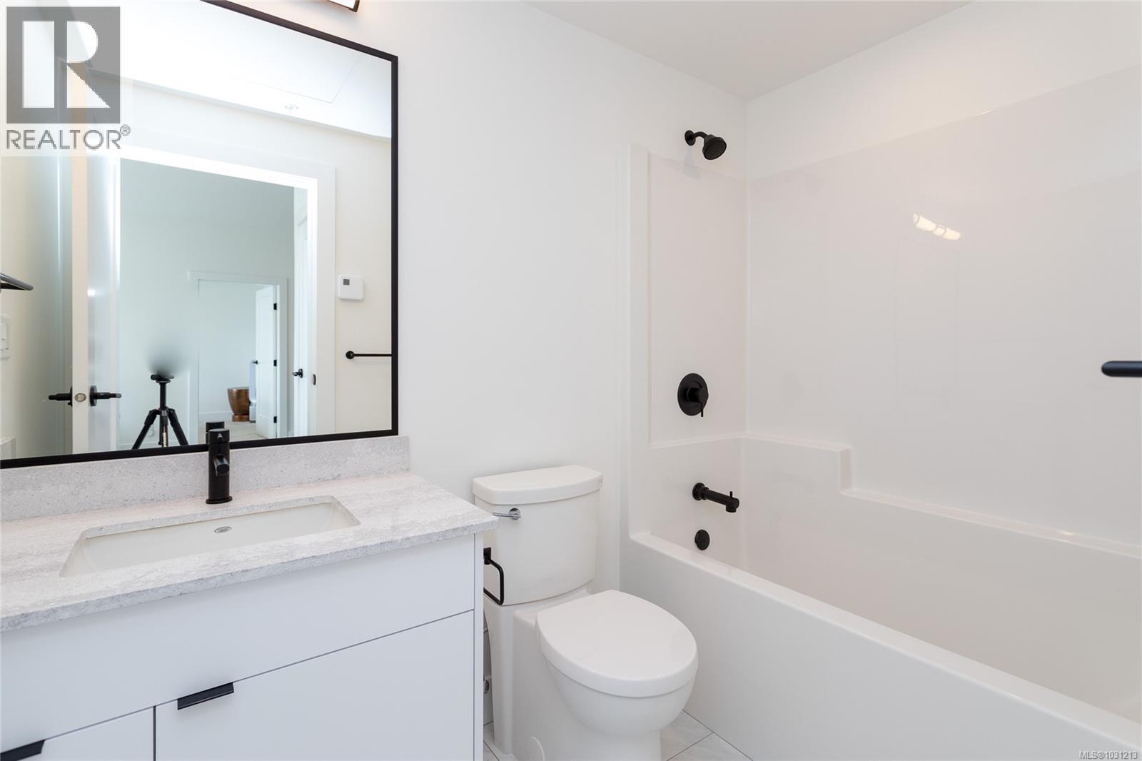 #510 1110 SAMAR CRES - 24