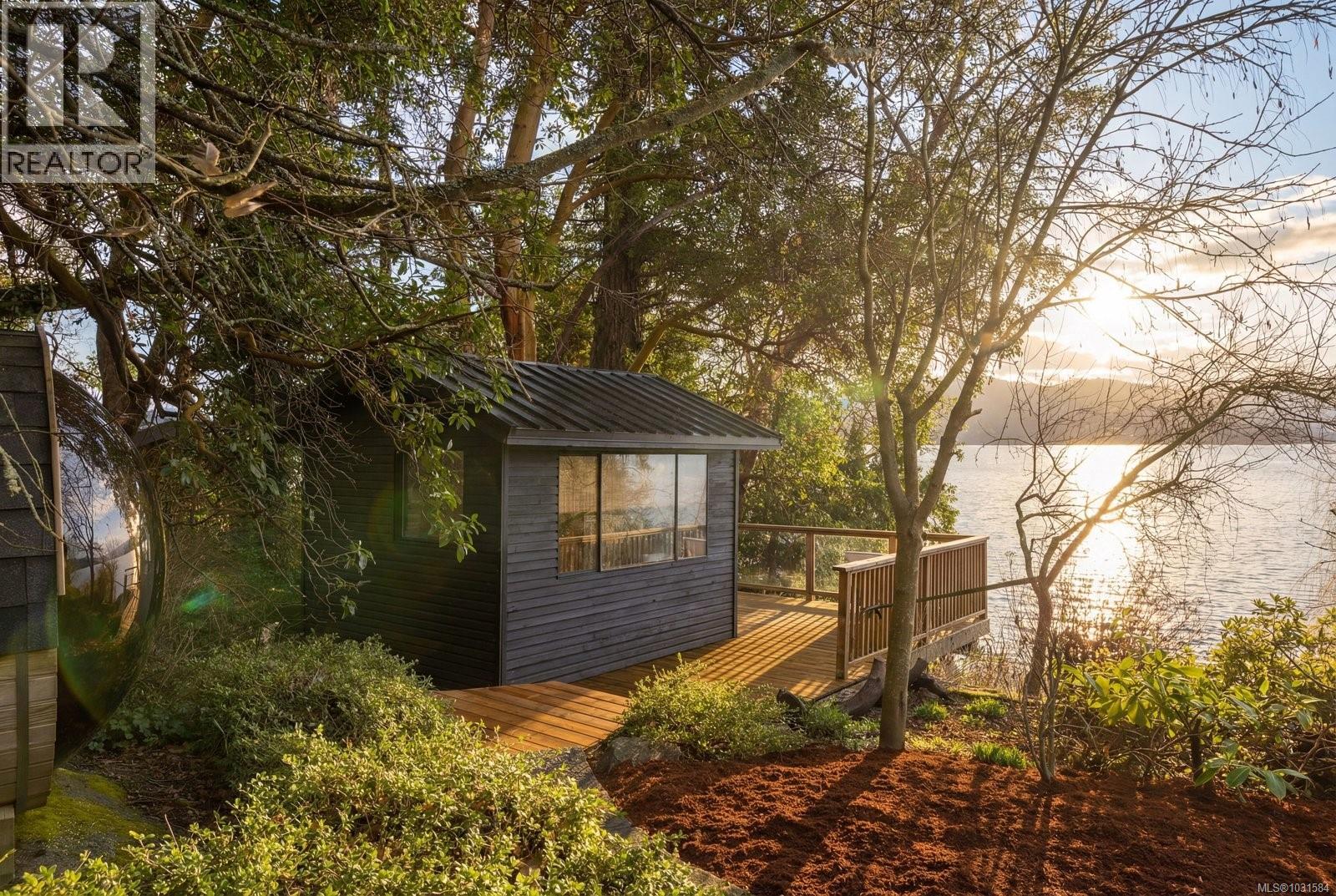 643 SENANUS DR - Image 2