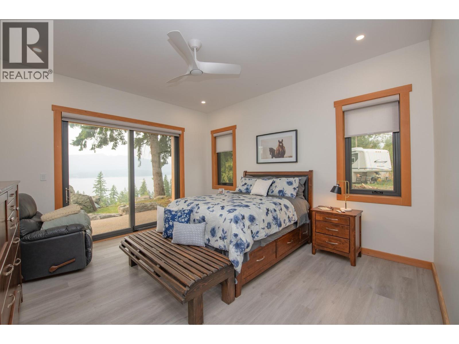 7500 Lonneke Trail, Anglemont