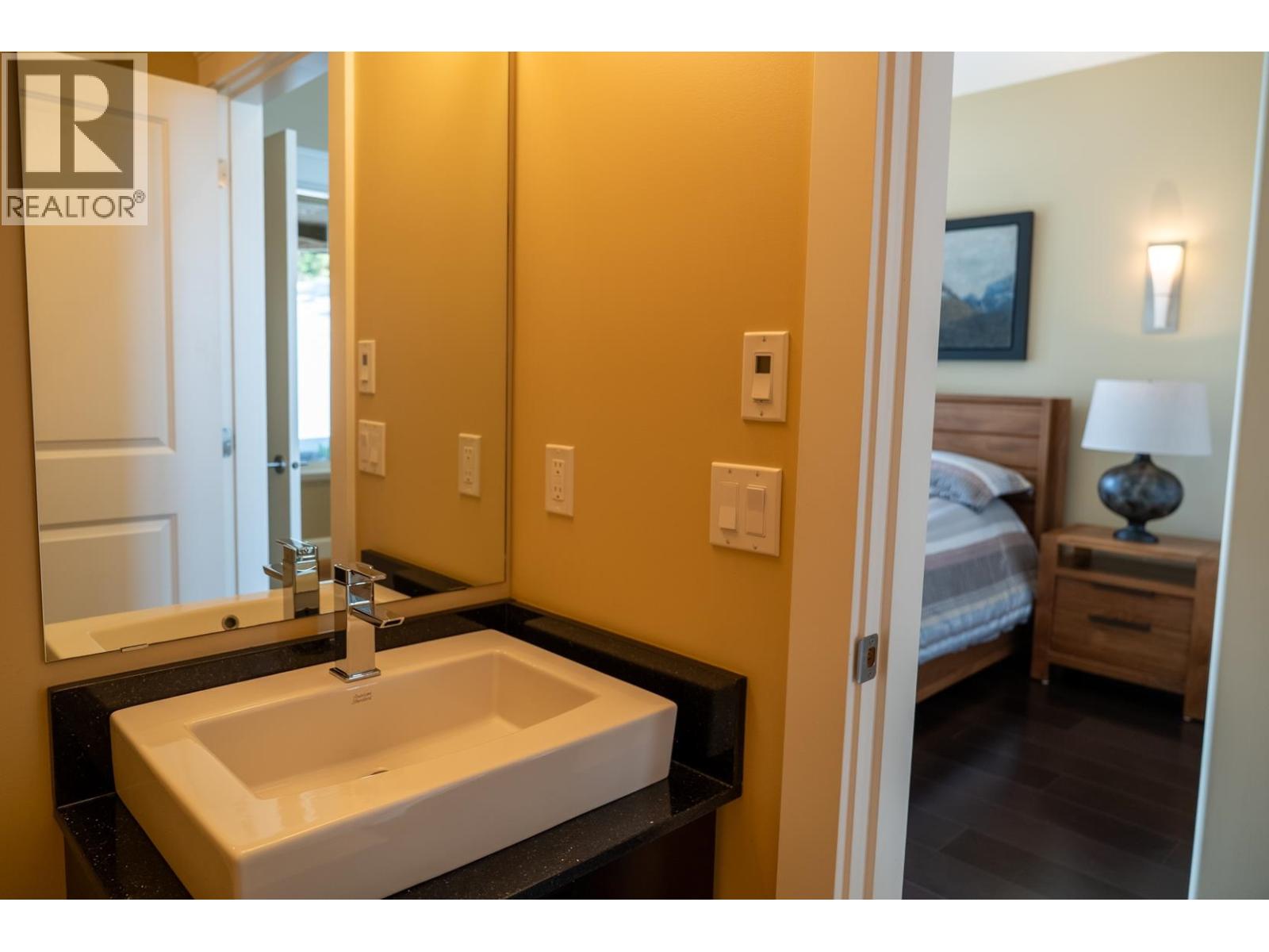 1369 MACKINNON ROAD, Pender Island