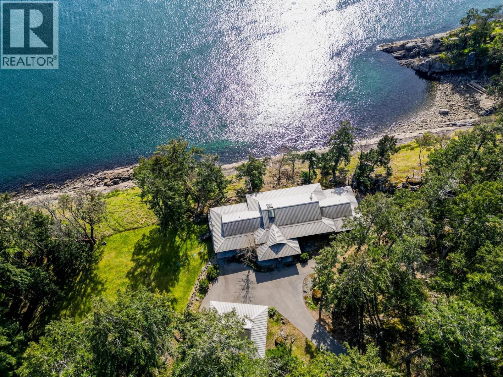 1369 MACKINNON ROAD, Pender Island