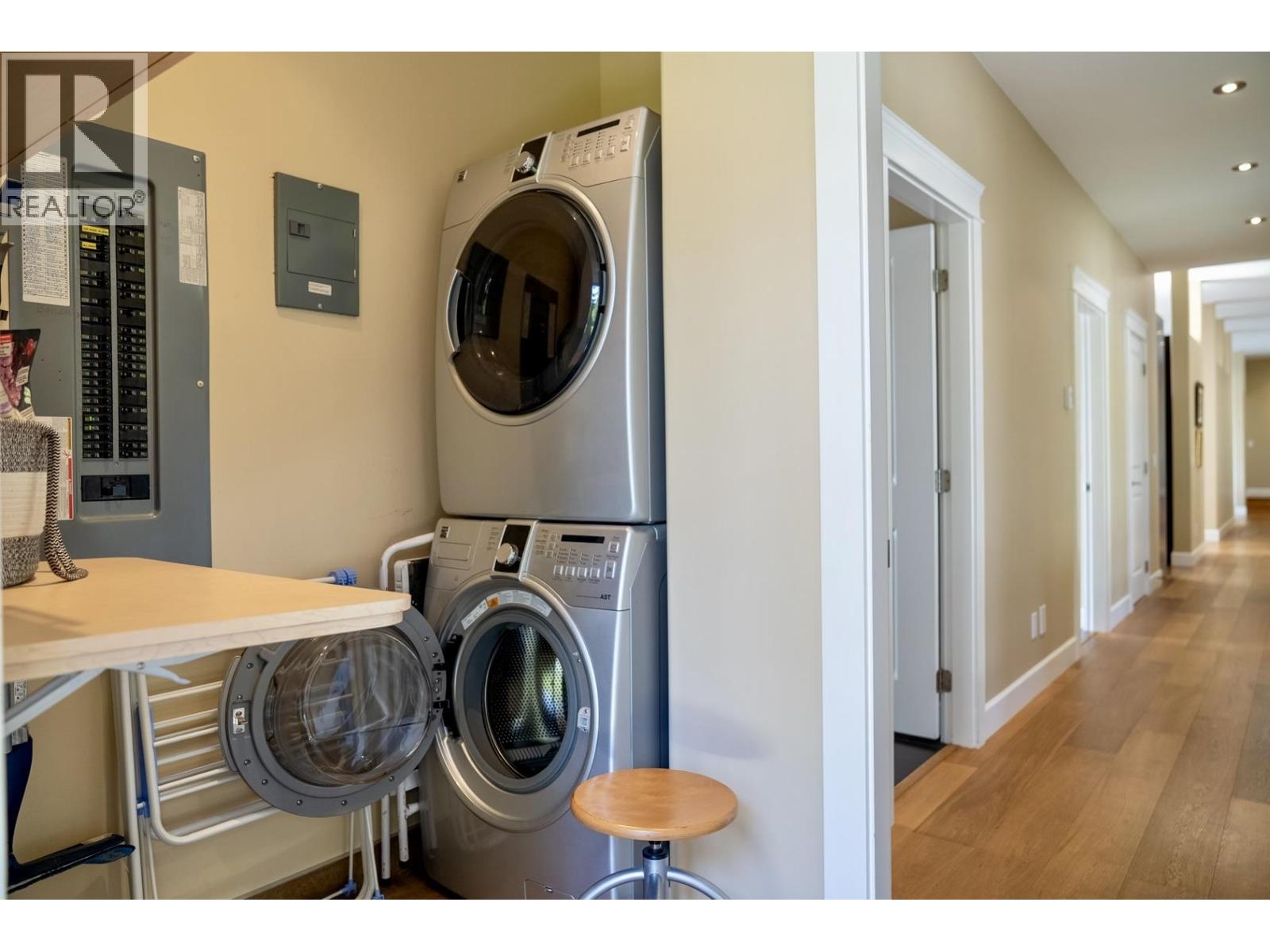 1369 MACKINNON ROAD, Pender Island