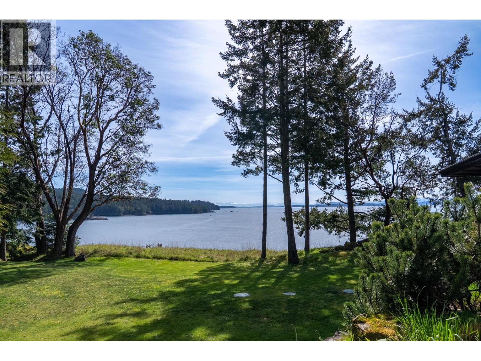 1369 MACKINNON ROAD, Pender Island
