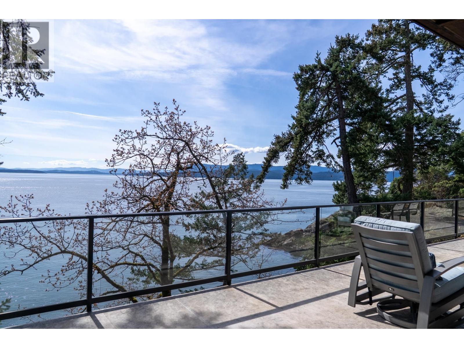 1369 MACKINNON ROAD, Pender Island