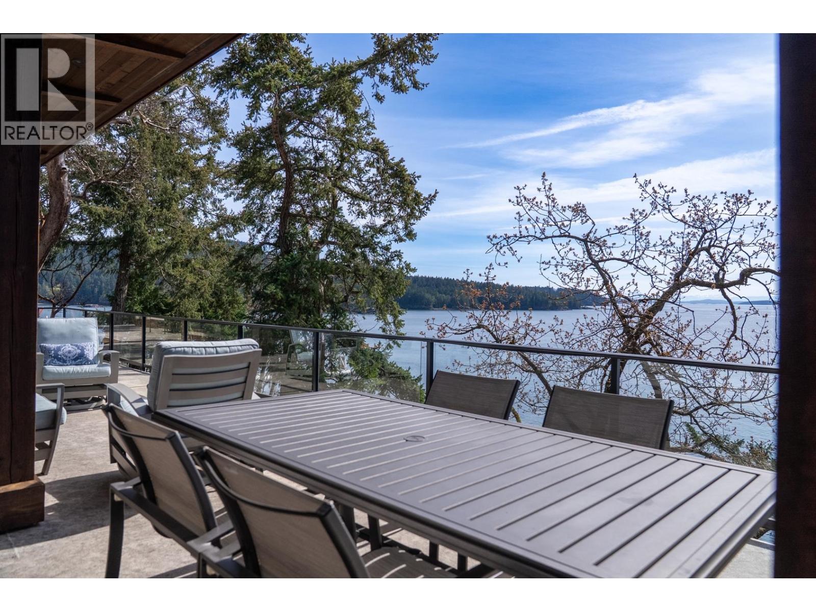 1369 MACKINNON ROAD, Pender Island