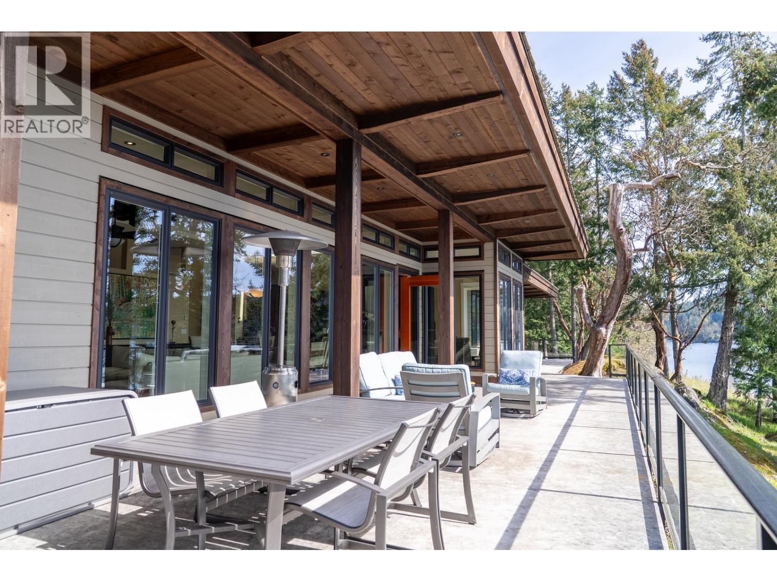 1369 MACKINNON ROAD, Pender Island