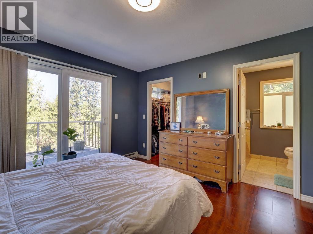 5886 SANDY HOOK ROAD, Sechelt