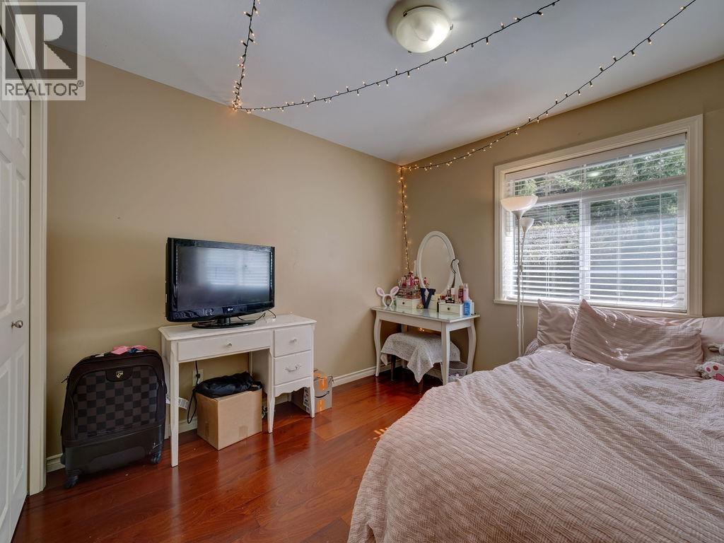 5886 SANDY HOOK ROAD, Sechelt