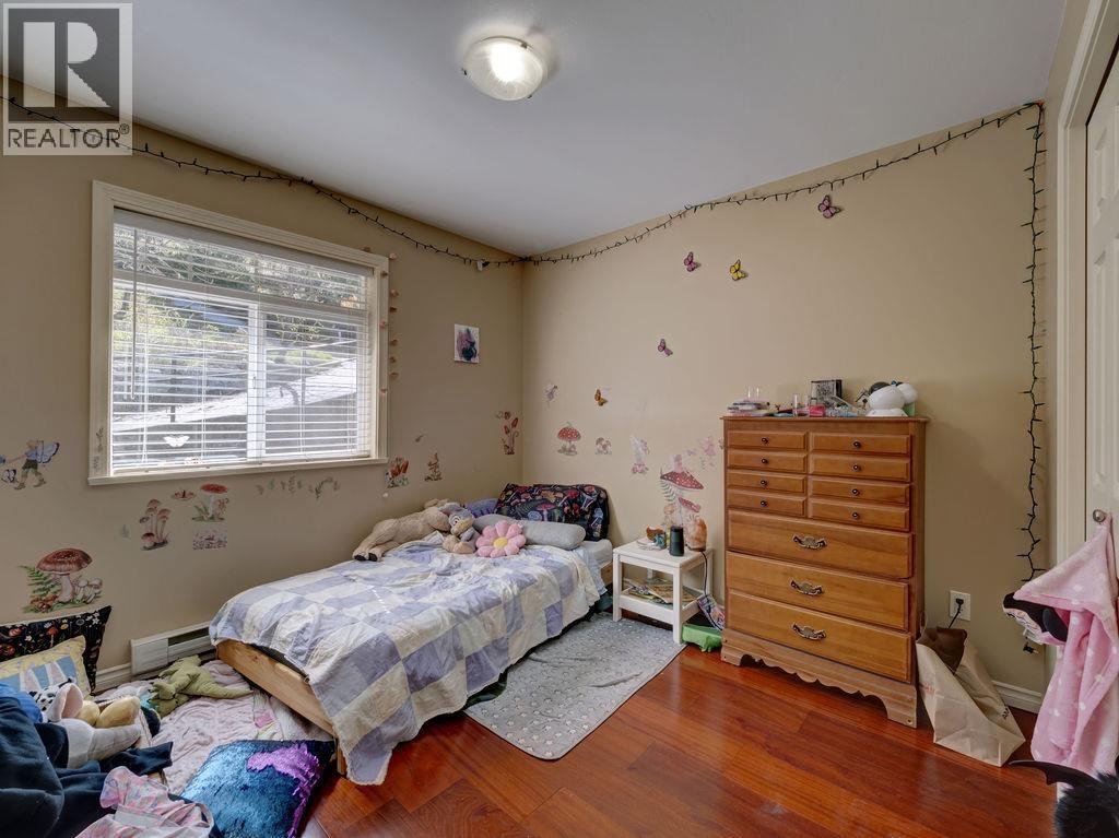 5886 SANDY HOOK ROAD, Sechelt