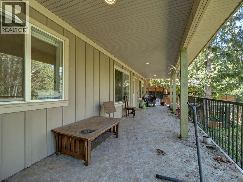 5886 SANDY HOOK ROAD, Sechelt