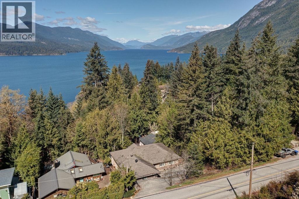 5886 SANDY HOOK ROAD, Sechelt